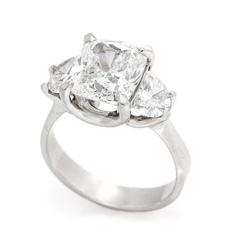 A Platinum and Diamond Ring, 5.70 dwts.