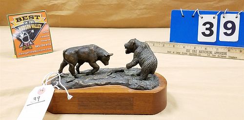 BRONZE GROUP WALL ST BEAR & BULL SGND. S.A. EFRON 8"H7"L