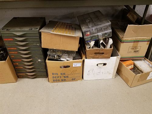 LOT ELECTRONIC COMPONENTS