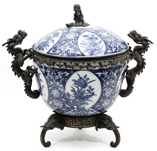 CHINESE PORCELAIN & BRONZE MOUNTED COVERED JAR