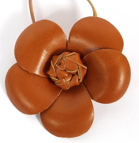 CHANEL TAN LEATHER CAMELLIA NECKLACE