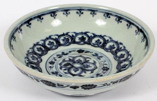 CHINESE BLUE AND WHITE PORCELAIN BOWL