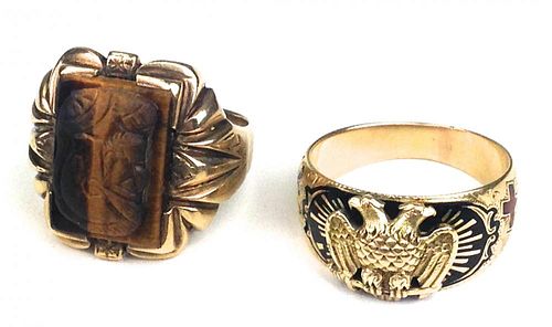 Two mens 10k yellow gold rings; one enamel decorated Masonic ring, other cats eye  gemstone cameo portrait of man, 20 grams total weight