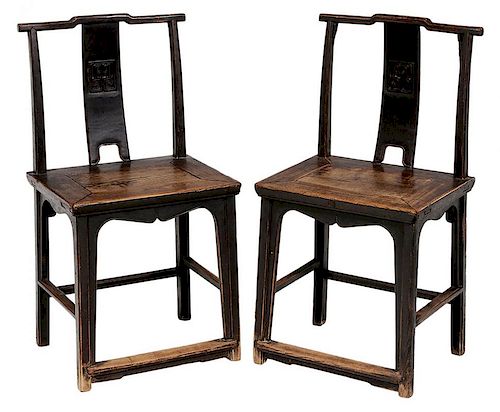 Pair Chinese Carved Side Chairs in Old 靠背浅雕榆木椅一对，高36.5英寸，中国晚清