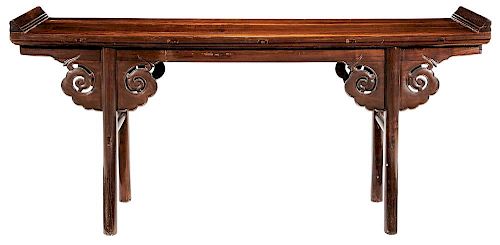 Fine Chinese Carved Hardwood Altar 云纹拱肩长条硬木供桌，38*78*19英寸，或19世纪，中国