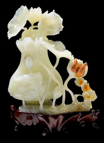 Carved Hardstone Vase and Lotus 玉雕莲花带硬木底座，6.25*5.25英寸，20世纪，中国