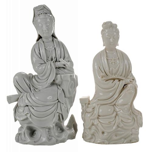 Two Blanc De Chine Seated Quanyin 德化白瓷观音坐像两件，分别高8.25英寸和9.5英寸，19/20世纪,中国