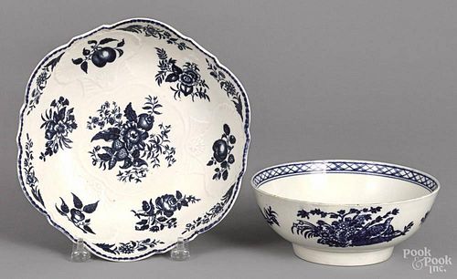 Two Dr. Wall Worcester porcelain centerpiece bowls, late 18th c.