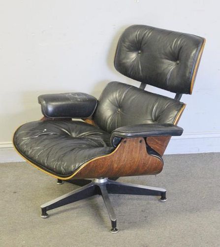 Midcentury Eames Rosewood 670 Lounge Chair.
