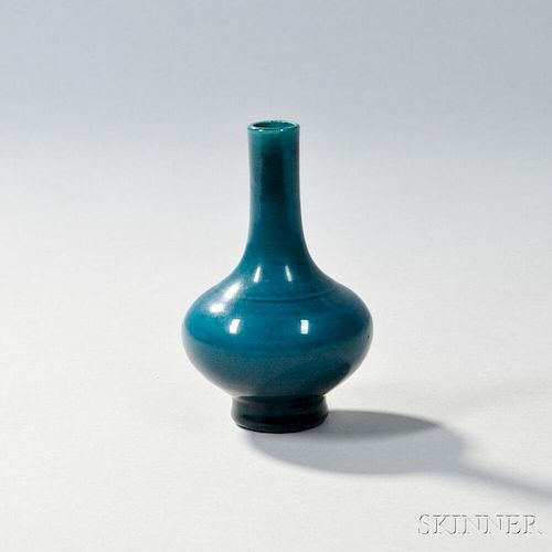 Miniature Turquoise-glazed Vase 绿松石釉蒜形小花瓶，高5.875英寸，18世纪，中国