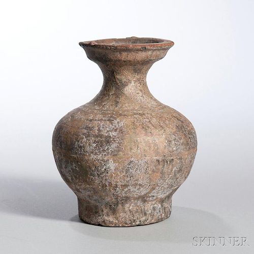 Small Stoneware Hu  -shape Jarlet 侈口细颈鼓腹灰釉粗陶罐，高5.625英寸，中国汉代