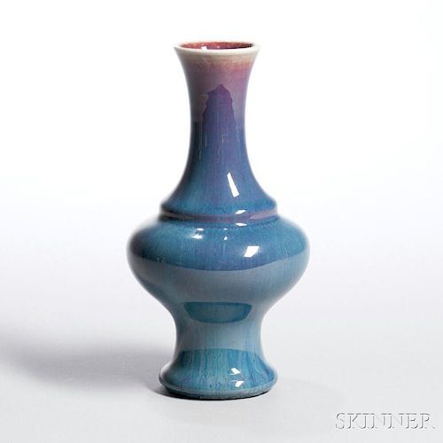 Flambe-glazed Vase 铁红釉花瓶，高9英寸，19世纪,中国