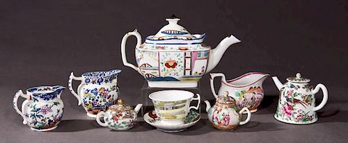 Group of Nine Pieces of Oriental Porcelain, consis