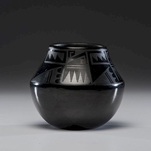 Rose Gonzales (San Ildefonso, 1900-1989) Pottery Jar