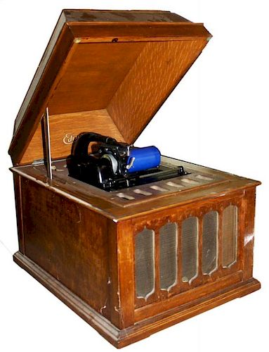 Edison Amberola table top cylinder phonograph with 100+ cylinders, 14.5” x 19” x 16”