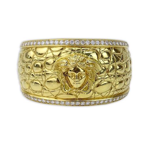 Vintage Gianni Versace Heavy 18 Karat Yellow Gold and Round Brilliant Cut Diamond Hinged Cuff Bracelet