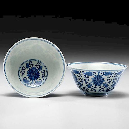 Fine Pair of Chinese Blue and White Lotus Bowls, Guangxu Mark and Period 