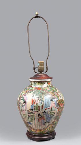Vintage Chinese Porcelain Famille Rose Table Lamp