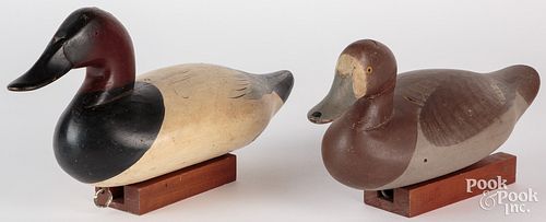Two duck decoys, mid 20th c., attributed to R. Mad