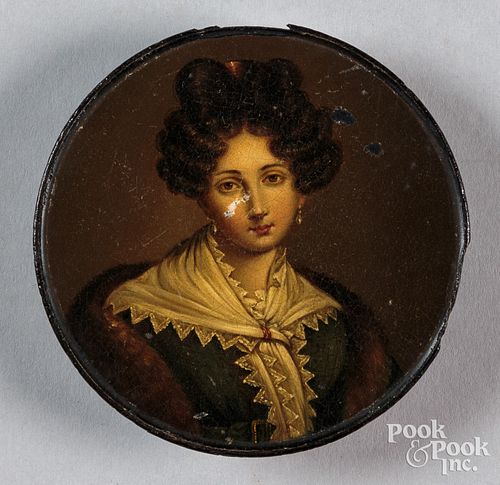 Papier-mâché snuff box, early 19th c., with portra