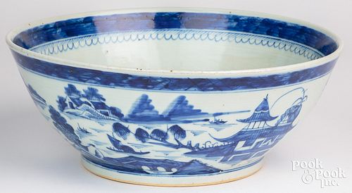 Chinese export Canton bowl, 19th c.