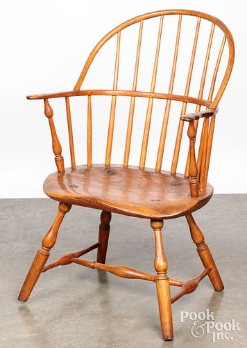 Sackback Windsor chair, ca. 1800.