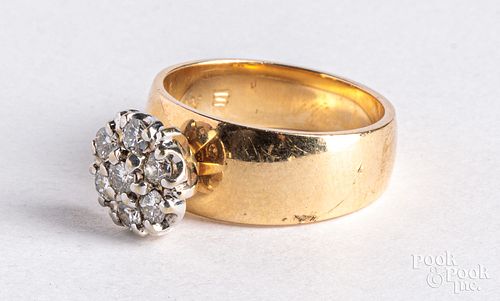14K gold diamond cluster ring, size 6 1/2