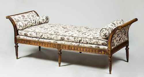 ITALIAN NEOCLASSICAL STYLE WALNUT DAY BED