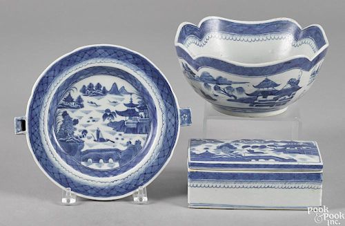 Chinese export porcelain Canton bowl, 4 1/2'' h., 9 1/4'' dia., together with a warming dish