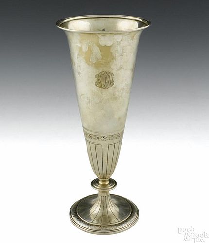 Tiffany & Co. sterling silver vase, 10'' h., 14.1 ozt.