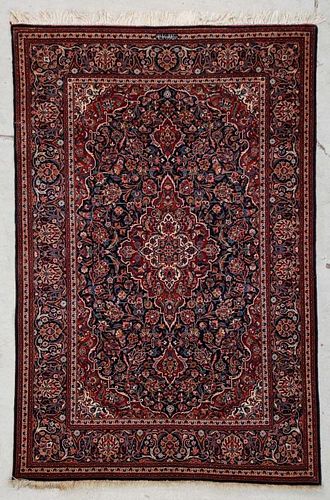 Semi-Antique Tabriz Rug: 4'6'' x 6'10'' (137 x 208 cm)