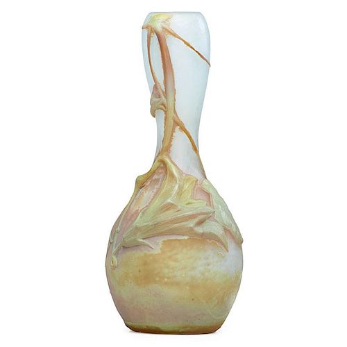 DAUM Fine mold-blown vase