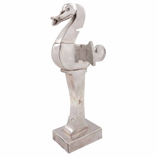 JUAN SORIANO, Pájaro, Firmada y fechada 95, Escultura en bronce con baño de plata .925 5 / 24, 45 x 22 x 14 cm, Copia de certificado