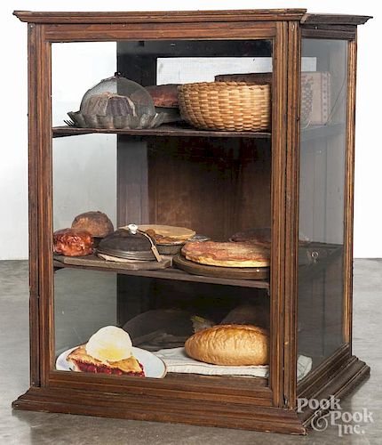 Country store oak counter top showcase, ca. 1900, with faux pies and breads, 31'' h., 20 1/2'' w.