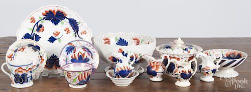Gaudy Welsh in the Grape pattern and variants, to include two graduated footed bowls, one plate
