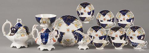Sixteen-piece Gaudy Welsh tea service in the Tulip pattern, to include six teacups and saucers