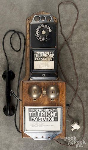 Oak wall pay telephone, 20th c., 24'' h.