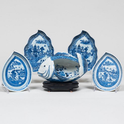 Two Pairs of Chinese Export Blue and White Porcelain Leaf Dishes and a Fish Form Vessel