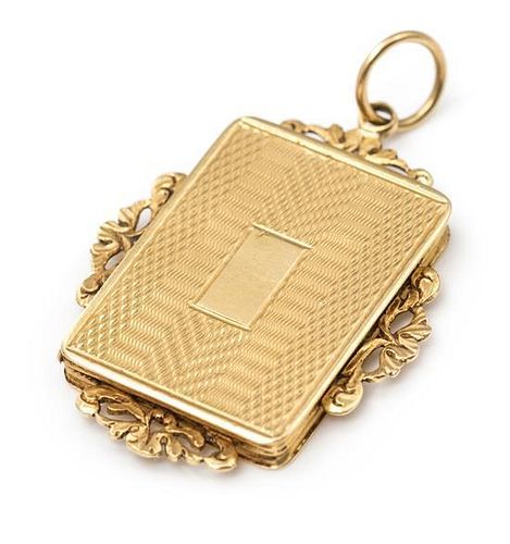 A French 18 Karat Gold Vinaigrette, , the sides with applied pierce decorated foliate elements.
