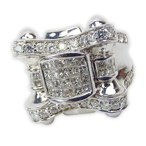 Approx. 2.0 Carat Invisible Set Princess Cut and Round Brilliant Cut Diamond and 14 Karat White Gold Ring