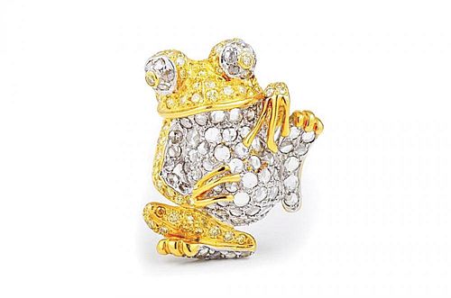 A Gold Diamond Frog Pin
