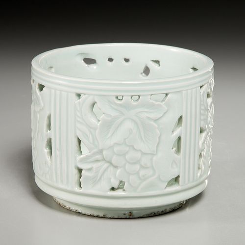 Korean reticulated porcelain brush pot