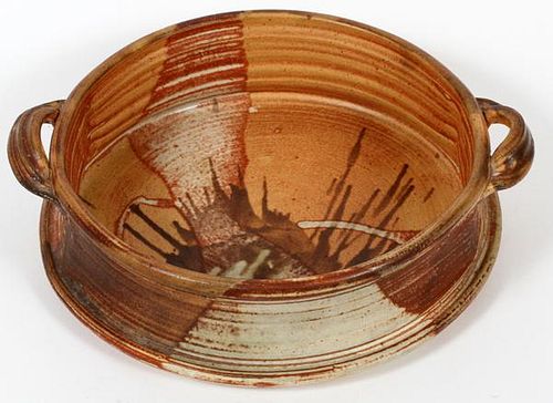 ROUND LOW POTTERY BOWL