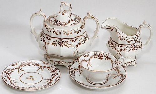 ENGLISH LUSTRE-DECORATED PORCELAIN TEA CUPS