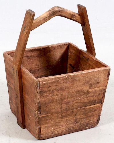 CHINESE CARVED WOOD TINDER BUCKET