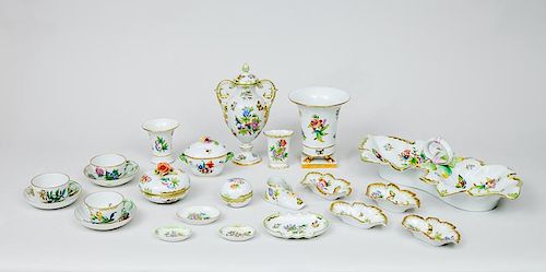 Group of Herend Porcelain Table Articles, in the Queen Victoria Pattern