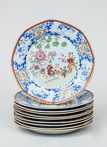 Set of Ten Chinese Export Porcelain Dinner Plates