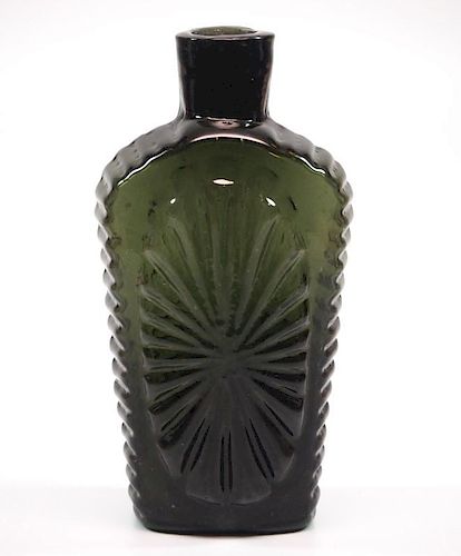 Pattern-molded Sunburst flask