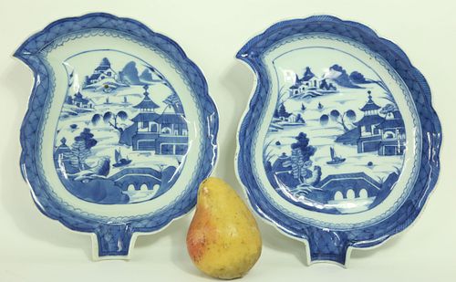 Two Canton Large Leaf Dishes, 19th Century