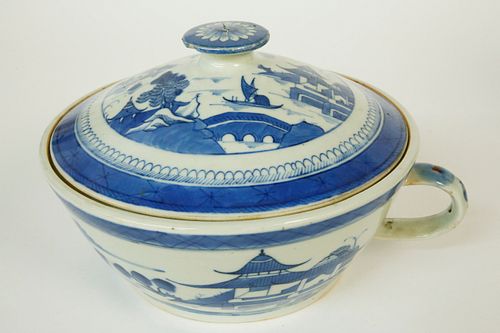 Canton Covered Chamber Pot, 19th Century